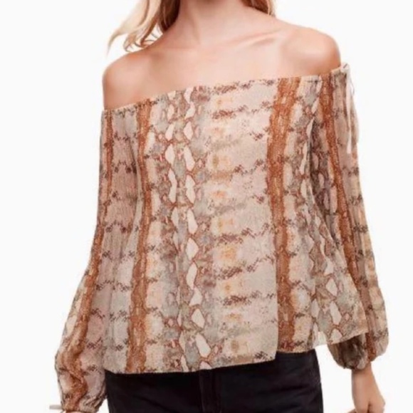 Aritzia Wilfred Talence Blouse Snake Print Size Small Flowy Lightweight - Picture 11 of 12